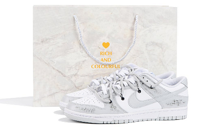 Nike Dunk Anti-Slip And Wear-Resistant Lightweight Low-Top Skateboard Shoes Men's Gray White