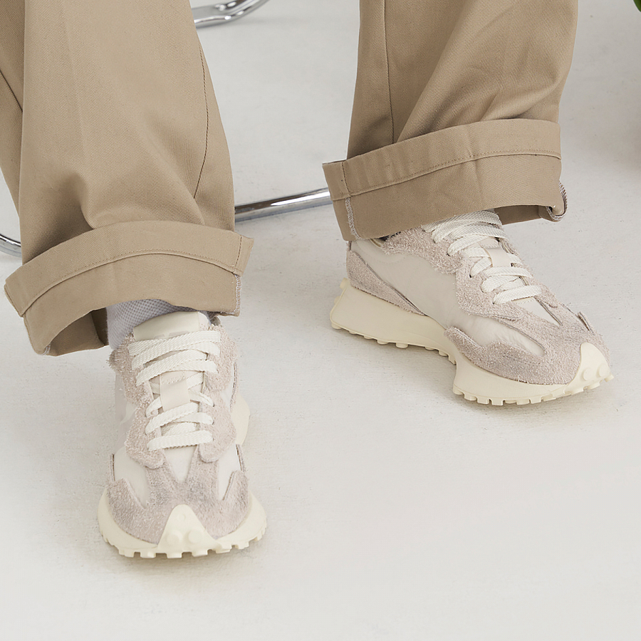 New Balance 327 Sea Salt Angora купить в интернет-магазине Yoocart с быстрой доставкой по России.