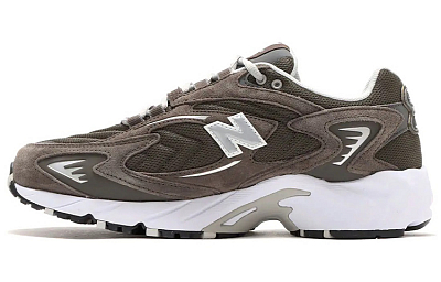 New Balance Беговые кроссовки с низким верхом унисекс