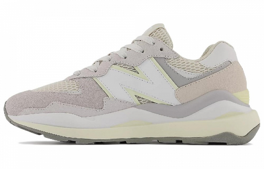 New Balance 57/40 White Beige Women's купить в интернет-магазине Yoocart с быстрой доставкой по России.