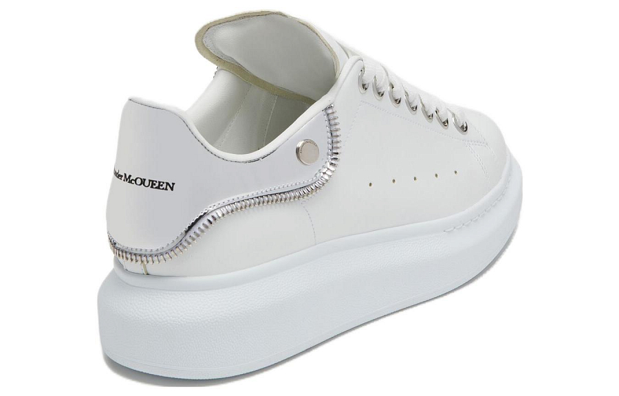 Alexander McQueen Oversized Lace-Up Sneakers Women's купить в интернет-магазине Yoocart с быстрой доставкой по России.