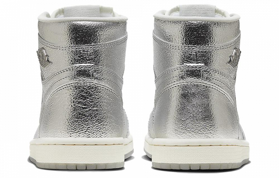 Air Jordan 1 High OG WMNS "Chrome"