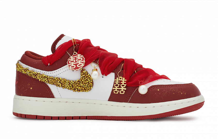 Jordan Air Jordan 1 Vintage Basketball Shoes Women's Low Top White/Gold купить в интернет-магазине Yoocart с быстрой доставкой по России.