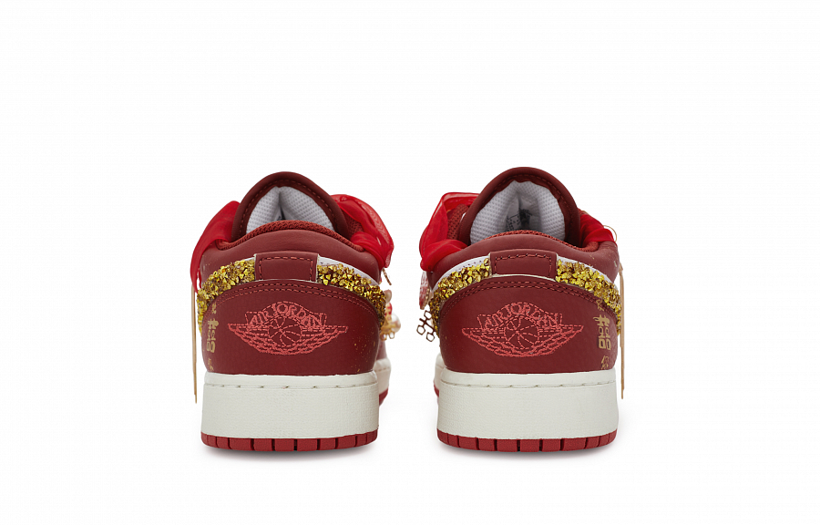 Jordan Air Jordan 1 Vintage Basketball Shoes Women's Low Top White/Gold купить в интернет-магазине Yoocart с быстрой доставкой по России.