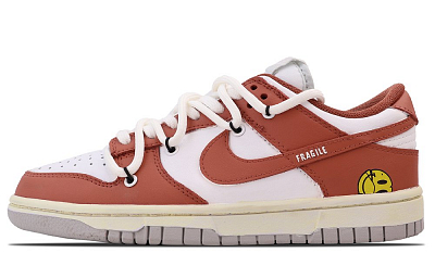 Nike Dunk Low Top Skateboard Shoes Men's Orange