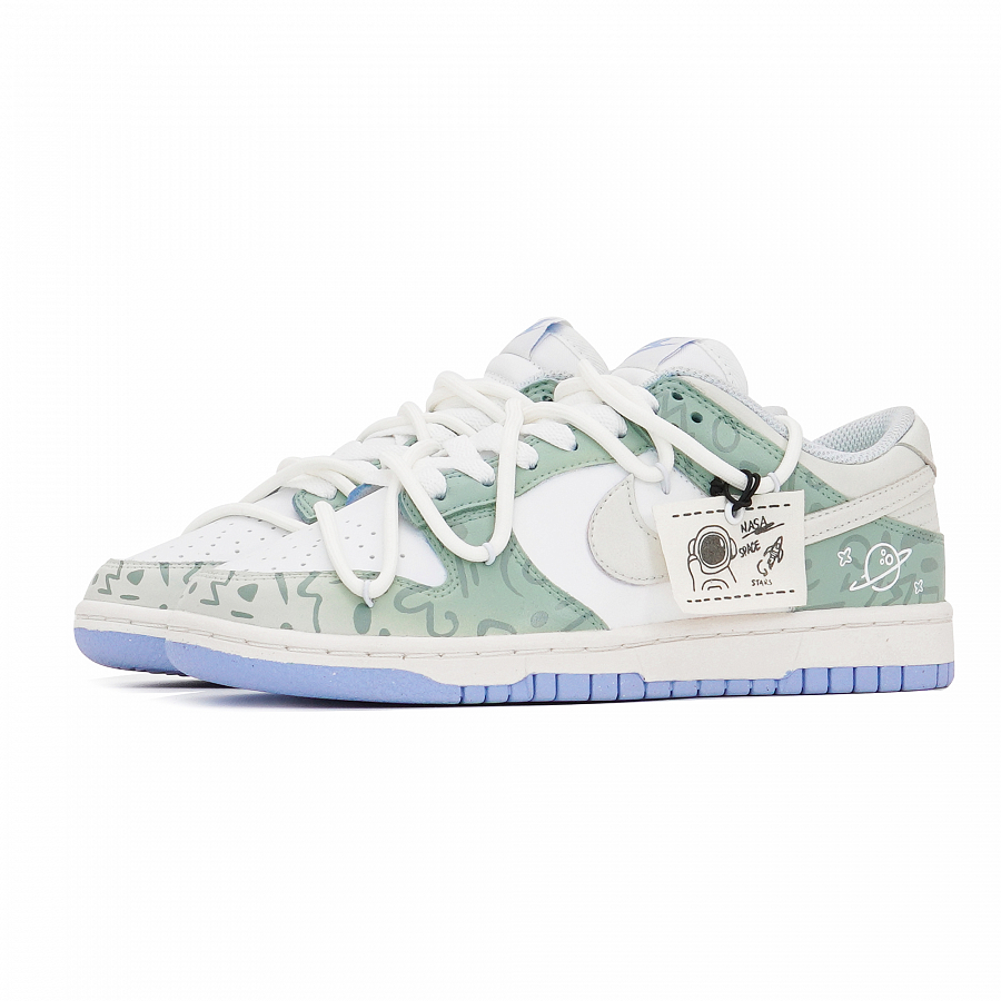 Jordan Dunk Low Top Skateboard Shoes Women's White Green