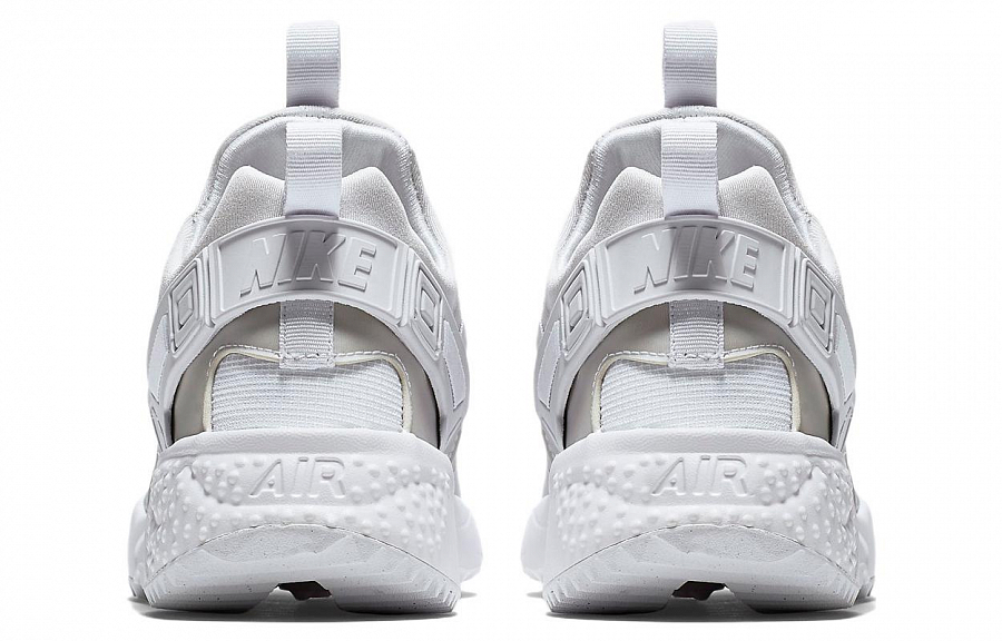 Nike Air Huarache Ultility White купить в интернет-магазине Yoocart с быстрой доставкой по России.