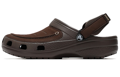 Crocs Classic Crocs Coffee Sandals