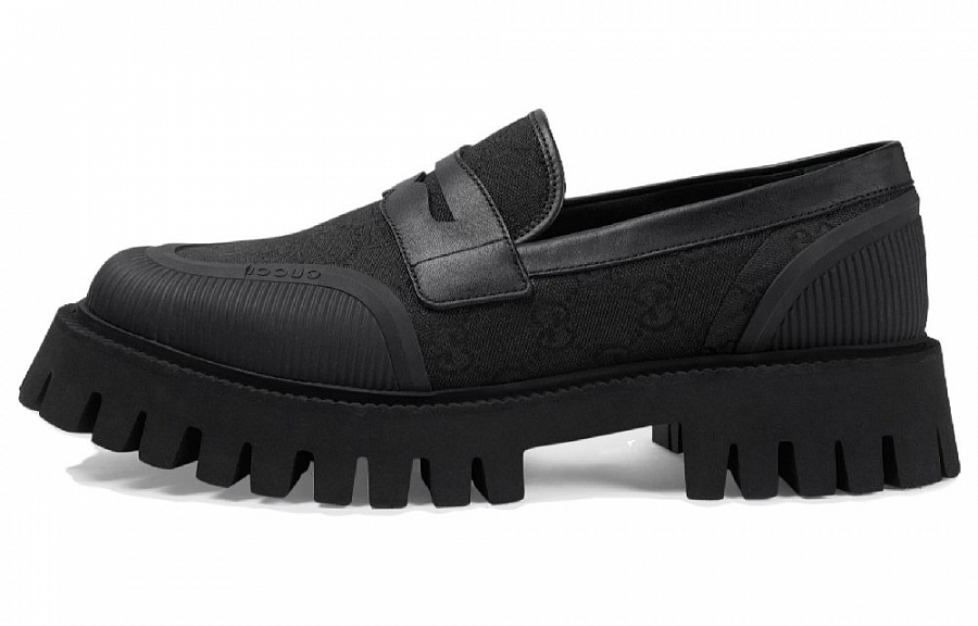 GUCCI GG Supreme Canvas Loafers купить в интернет-магазине Yoocart с быстрой доставкой по России.