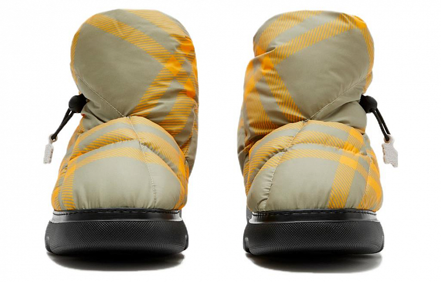 Burberry Check Pillow Boot 'Hunter' купить в интернет-магазине Yoocart с быстрой доставкой по России.