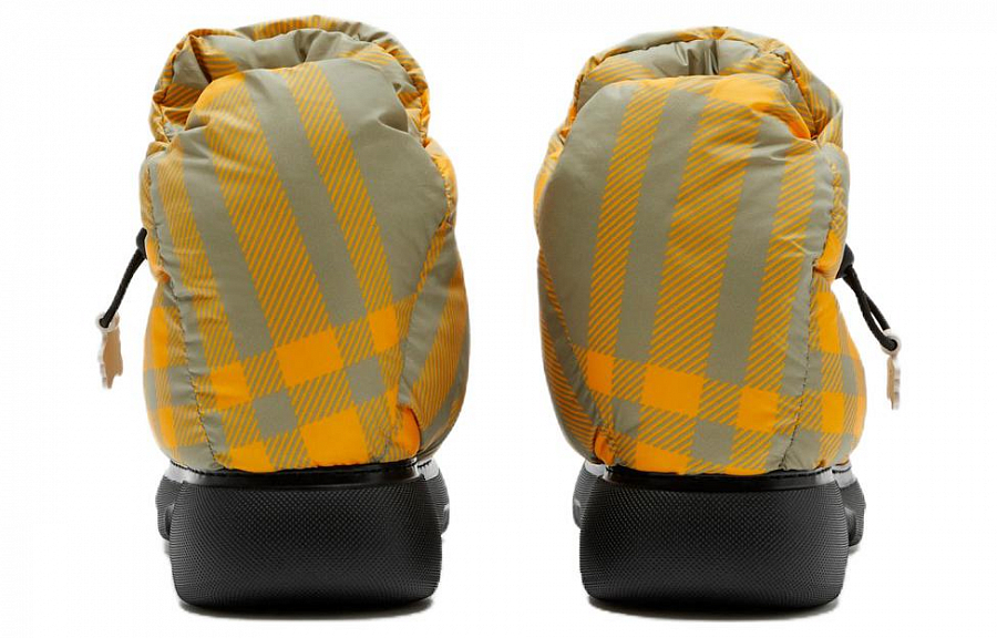 Burberry Check Pillow Boot 'Hunter' купить в интернет-магазине Yoocart с быстрой доставкой по России.