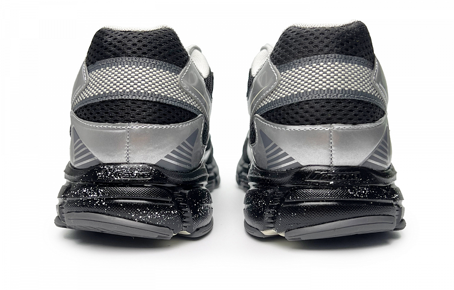 Mizuno Speed 2K Night Guardian 2.0 Durable Breathable Low-Top Casual Shoes Unisex Black Silver купить в интернет-магазине Yoocart с быстрой доставкой по России.