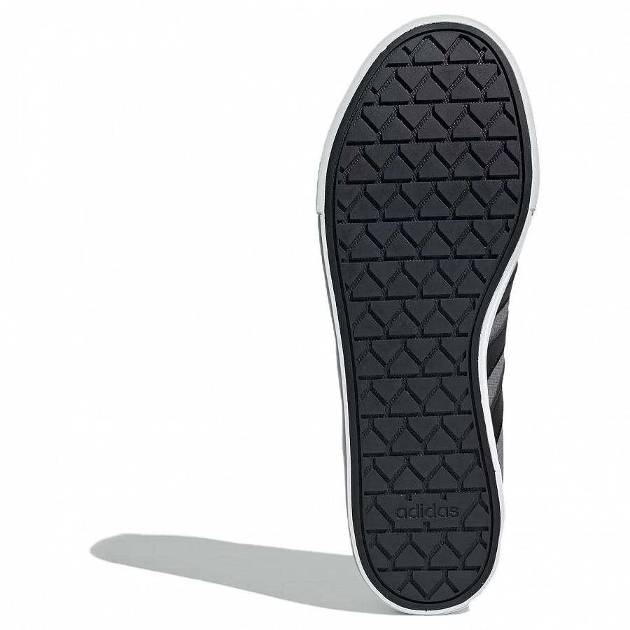 Adidas Daily 4.0 Grey Core Black Cloud White купить в интернет-магазине Yoocart с быстрой доставкой по России.