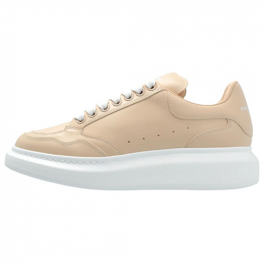 Alexander McQueen Oversized Lace-Up Sneakers Women's купить в интернет-магазине Yoocart с быстрой доставкой по России.