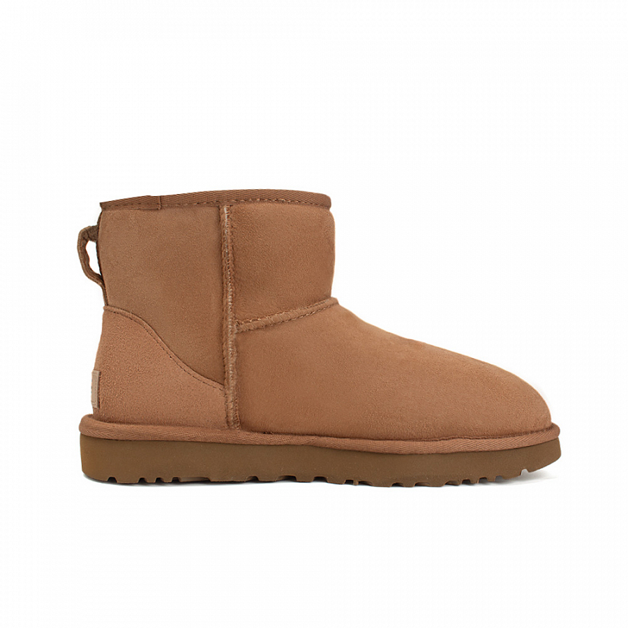 UGG Cedar Love, Amber Thermal Abrasion Resistant Short Snow Boots Women's Caramel