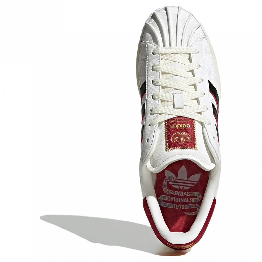 Adidas Superstar Year Of The Snake купить в интернет-магазине Yoocart с быстрой доставкой по России.