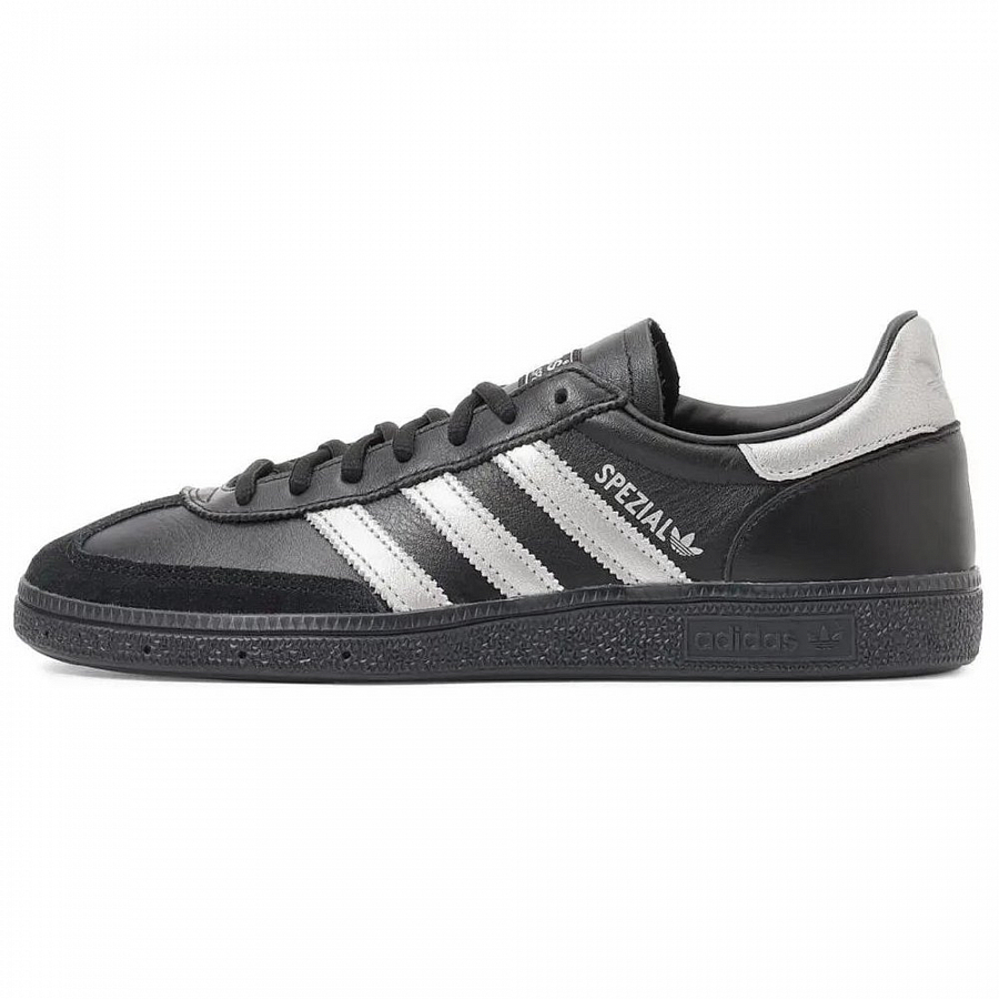 Adidas Originals HANDBALL SPEZIAL Low Top Skateboard Shoes Unisex Black купить в интернет-магазине Yoocart с быстрой доставкой по России.