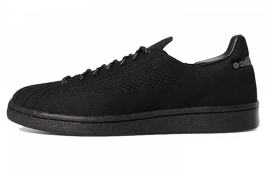 Adidas Superstar Primeknit Pharrell Triple Black купить в интернет-магазине Yoocart с быстрой доставкой по России.