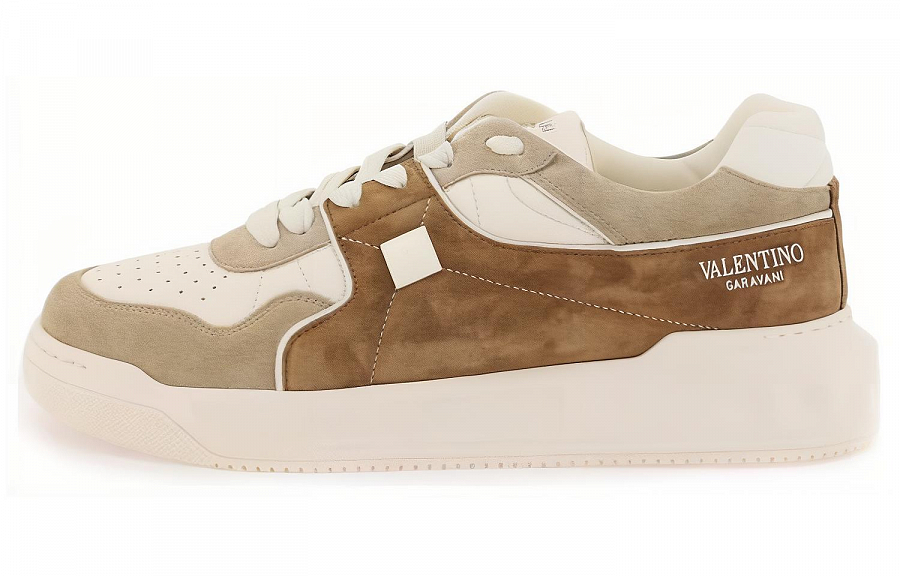 Valentino Garavani One Stud Lace Up Sneakers