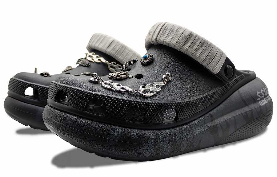 Crocs Classic Crush Clogs Unisex Black купить в интернет-магазине Yoocart с быстрой доставкой по России.