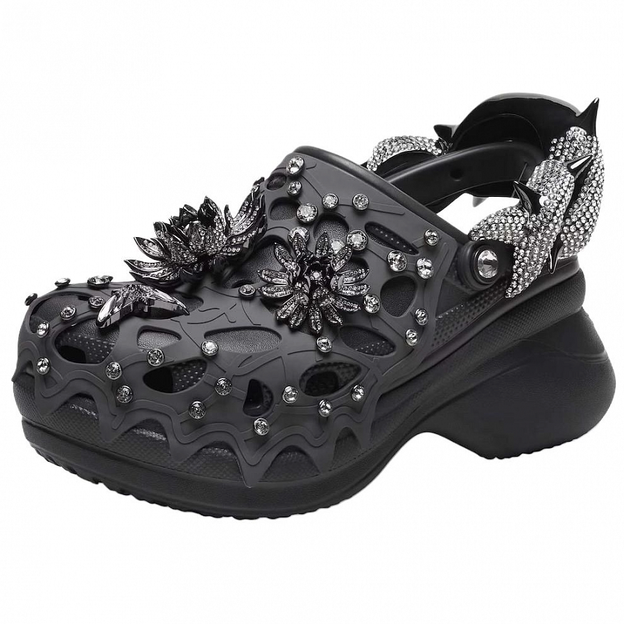 Crocs Classic Bae Clog Swarovski Black Women's купить в интернет-магазине Yoocart с быстрой доставкой по России.