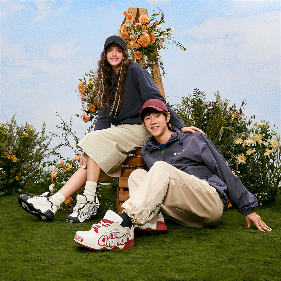 Champion Puffy Jelly Shoes Low Top Skateboard Shoes Unisex Milk White/Ember Red купить в интернет-магазине Yoocart с быстрой доставкой по России.