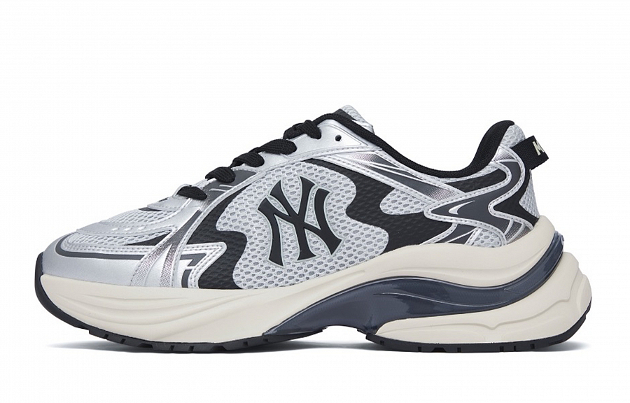 MLB New York Yankees Anti Slip Wear Resistant Low Top Running Shoes Unisex Black Gray Silver
