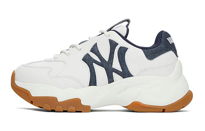 MLB New York Yankees Little Brown Bear Non slip Lightweight Low Top Chunky Sneakers Unisex Beige Brown