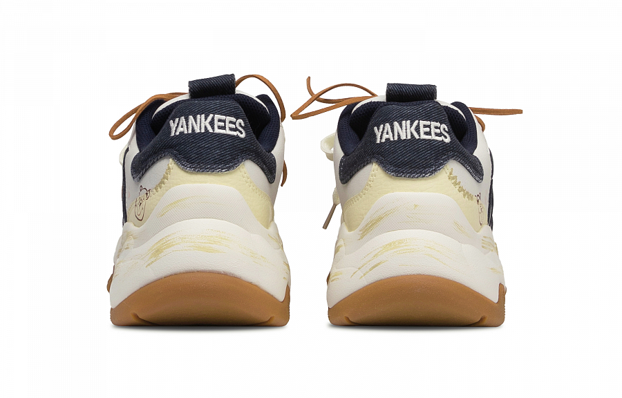 MLB New York Yankees Little Brown Bear Non slip Lightweight Low Top Chunky Sneakers Unisex Beige Brown
