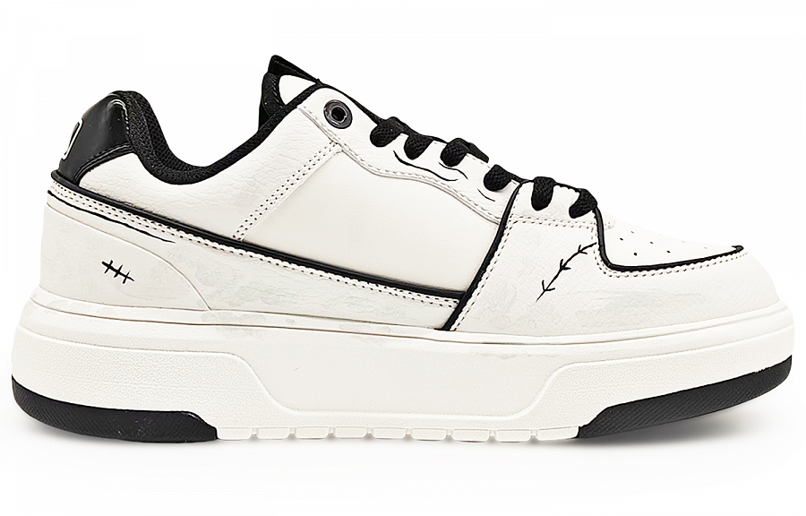 MLB Chunky Liner Wear Resistant Height Increasing Low Top Skateboard Shoes Unisex Black White
