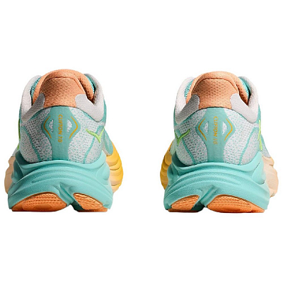 HOKA ONE ONE Clifton 10 Run Club Pack