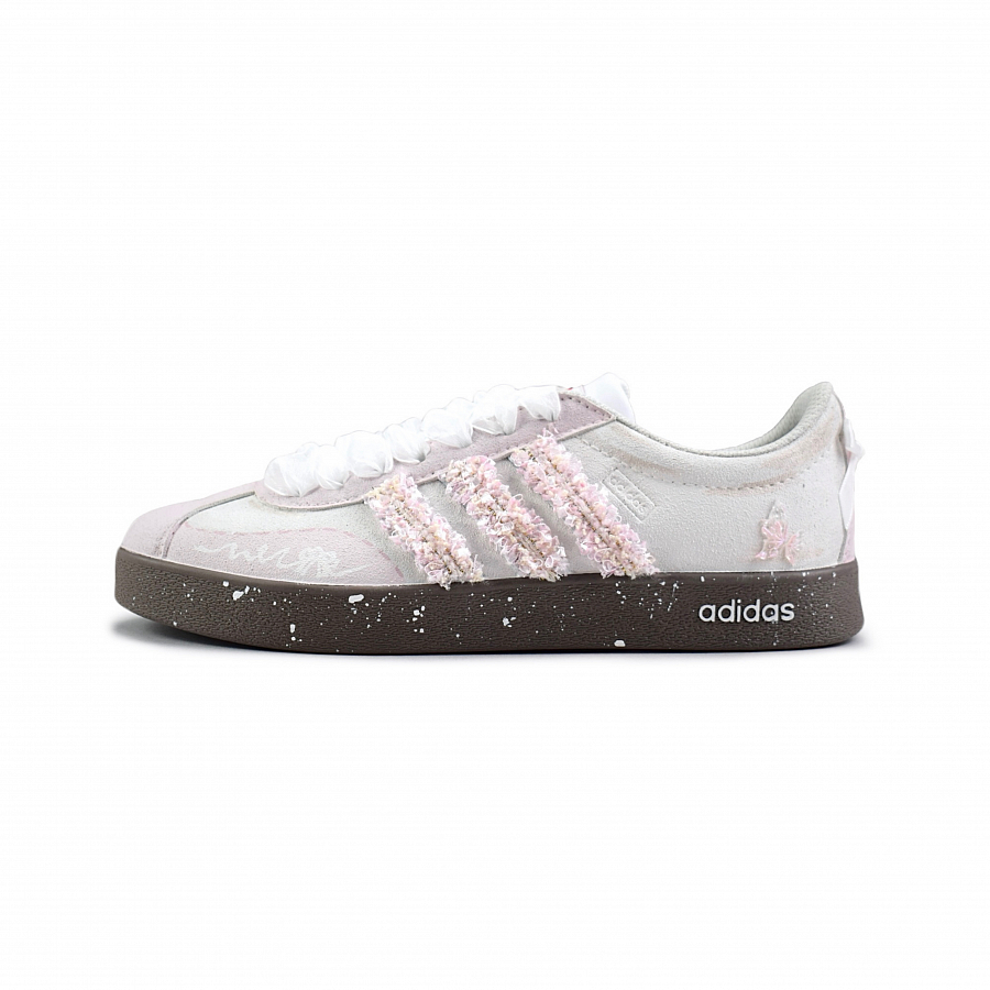 Adidas Neo VL Court Lifestyle Low Top Skateboard Shoes Unisex Peach Pink купить в интернет-магазине Yoocart с быстрой доставкой по России.