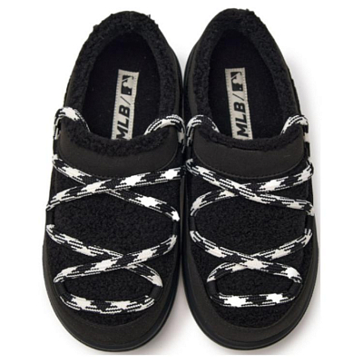 MLB New York Yankees Anti Slip Wear Resistant Low Top Casual Shoes Unisex Black