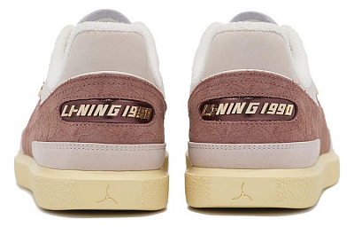 LI NING 1990 Clouds Abrasion Resistant Low Top Skateboard Shoes Women's Light Ancient Yellow Cinnamon Brown