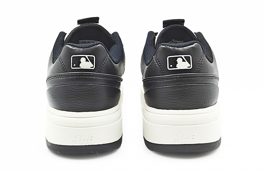 MLB Chunky Liner Abrasion Resistant Low Top Skateboard Shoes Unisex Black Gold