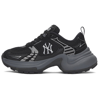 MLB New York Yankees Cushioned Slip-Resistant Low-Top Chunky Sneakers Women's Black