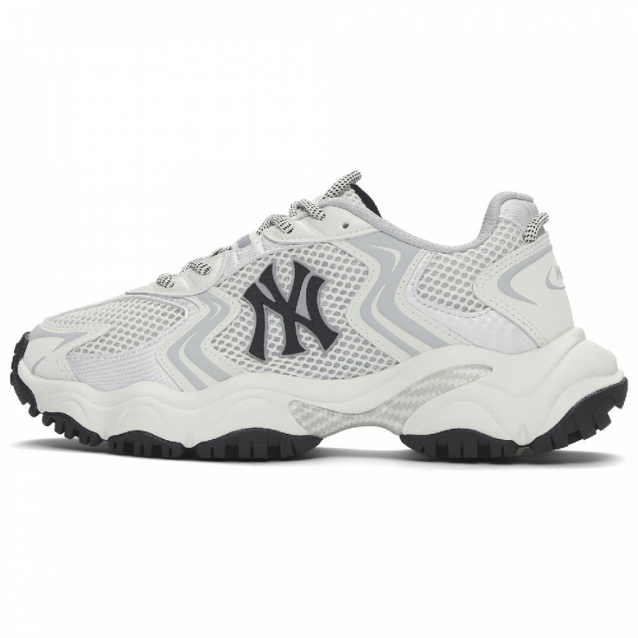 MLB New York Yankees Anti Slip Wear Resistant Low Top Chunky Sneakers Unisex White