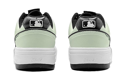 MLB Chunky Liner Spring Revival, Green Mountain Stream, Refreshing Low Top Skateboard Shoes Unisex Light Green