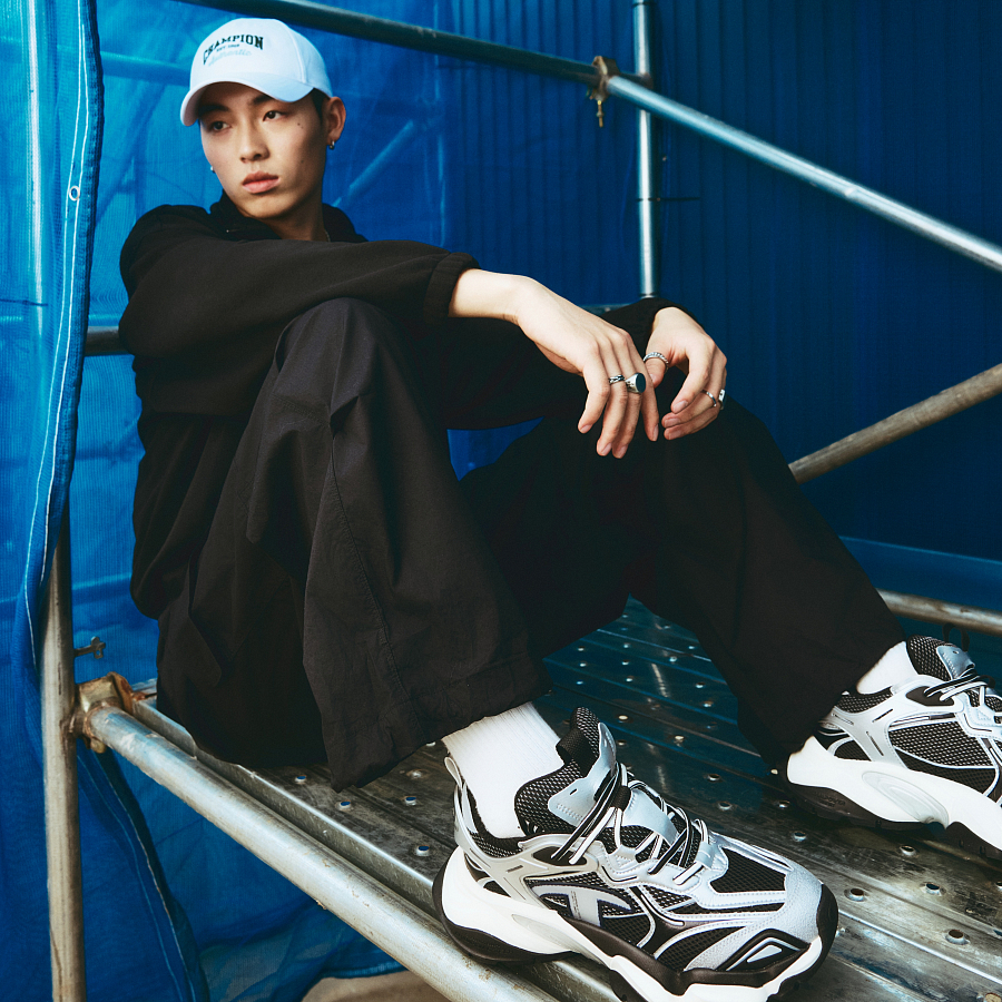 Champion Sharktooth Shoes Power Armor Low-Top Chunky Sneakers Men's Silver White/Black купить в интернет-магазине Yoocart с быстрой доставкой по России.