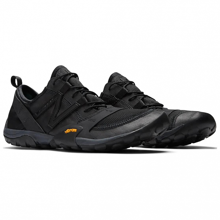 New Balance MT10O Issey Miyake Black купить в интернет-магазине Yoocart с быстрой доставкой по России.