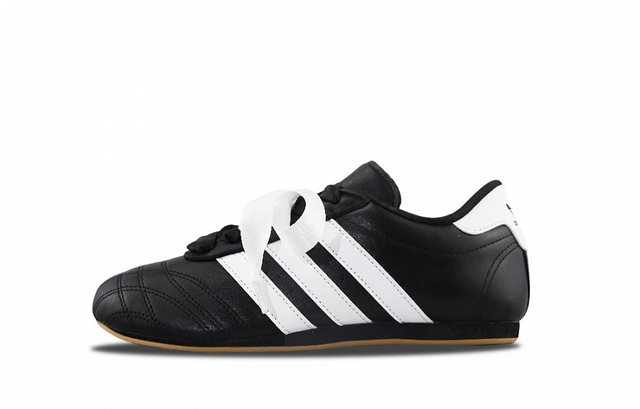Adidas Originals Taekwondo Slip Resistant, Abrasion Resistant, Lightweight Low Top Training Shoes Women's Black White купить в интернет-магазине Yoocart с быстрой доставкой по России.