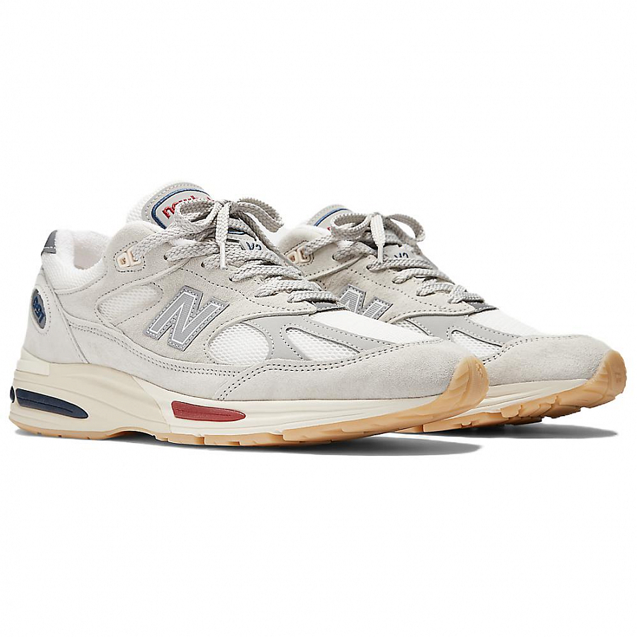 New Balance 991v2 Made In England 'Vintage Sport Pack White' купить в интернет-магазине Yoocart с быстрой доставкой по России.