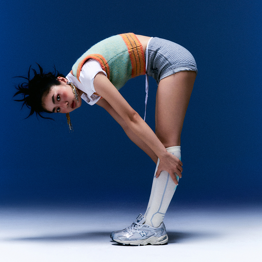 New Balance 725v1 'Rain Cloud Silver' купить в интернет-магазине Yoocart с быстрой доставкой по России.