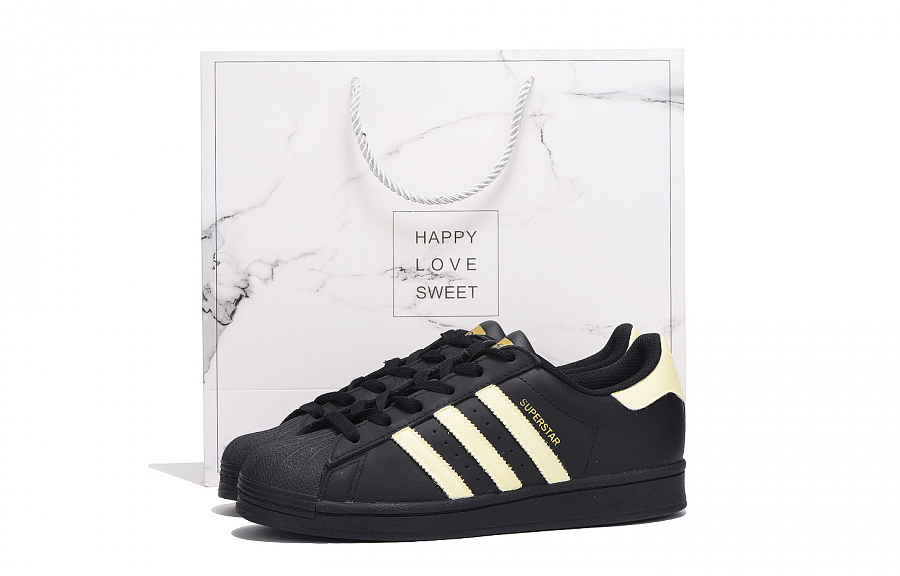 Adidas Originals SUPERSTAR Anti-Slip Wear-Resistant Low-Top Skateboard Shoes Unisex Black Yellow купить в интернет-магазине Yoocart с быстрой доставкой по России.