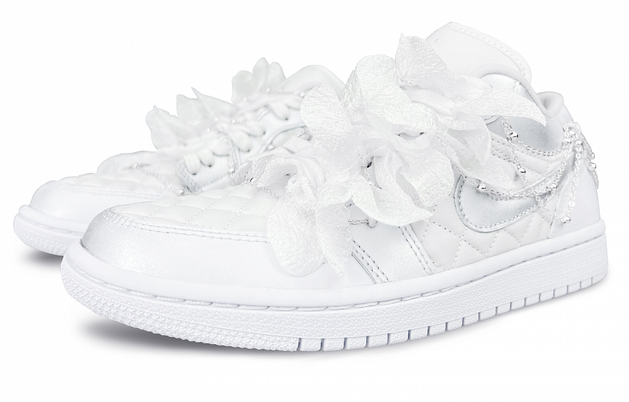 Jordan Air Jordan 1 Low-Top Vintage Basketball Shoes Women's Silver White купить в интернет-магазине Yoocart с быстрой доставкой по России.