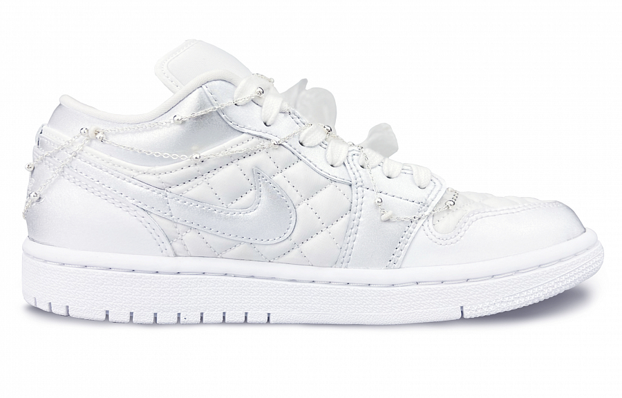 Jordan Air Jordan 1 Low-Top Vintage Basketball Shoes Women's Silver White купить в интернет-магазине Yoocart с быстрой доставкой по России.