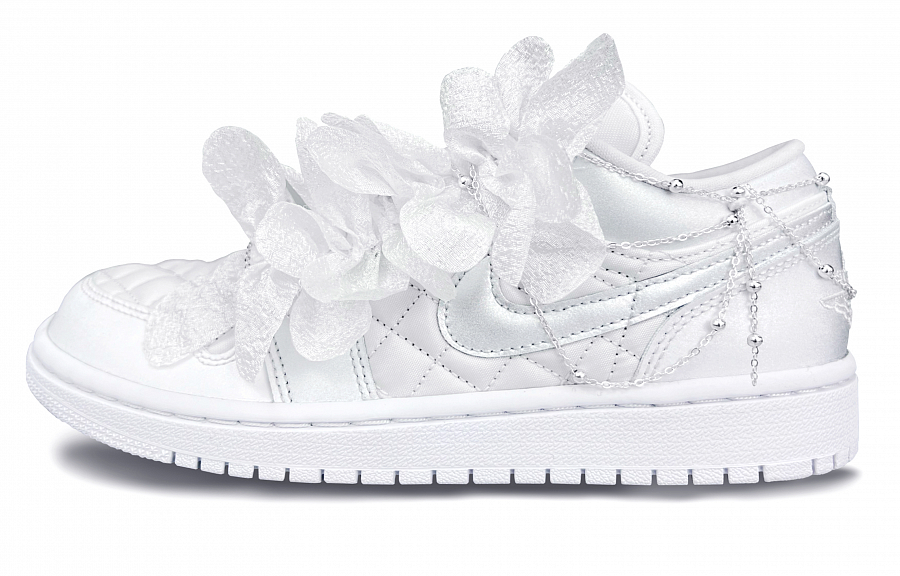 Jordan Air Jordan 1 Low-Top Vintage Basketball Shoes Women's Silver White купить в интернет-магазине Yoocart с быстрой доставкой по России.