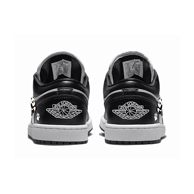 Jordan Air Jordan 1 Anti Slip And Wear Resistant Lightweight Low Top Vintage Basketball Shoes Women's Black White