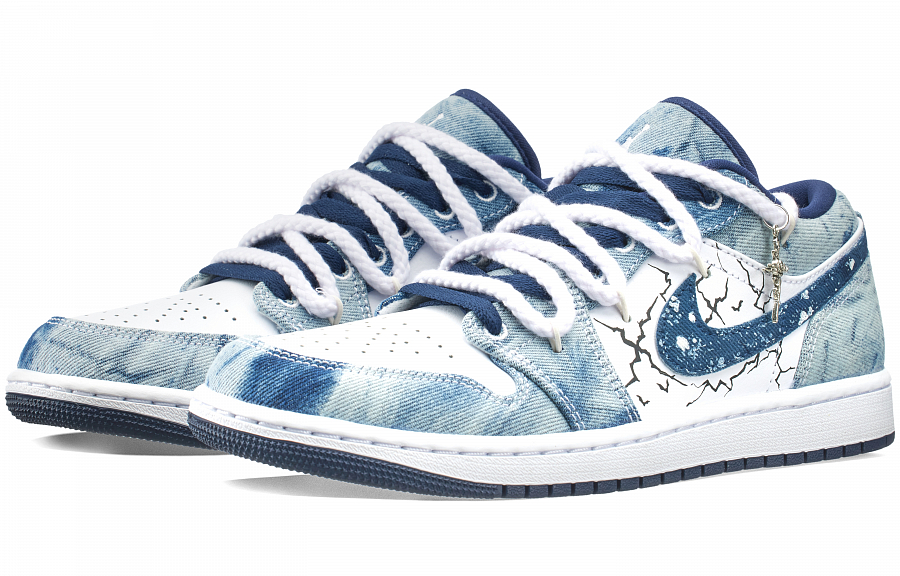 Jordan Air Jordan 1 Denim Is Very Busy Washed Denim Low-Top Skateboard Shoes Men's White Blue купить в интернет-магазине Yoocart с быстрой доставкой по России.