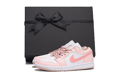 Jordan Air Jordan 1 Anti-Slip Wear-Resistant Low-Top Vintage Basketball Shoes Women's Pink White